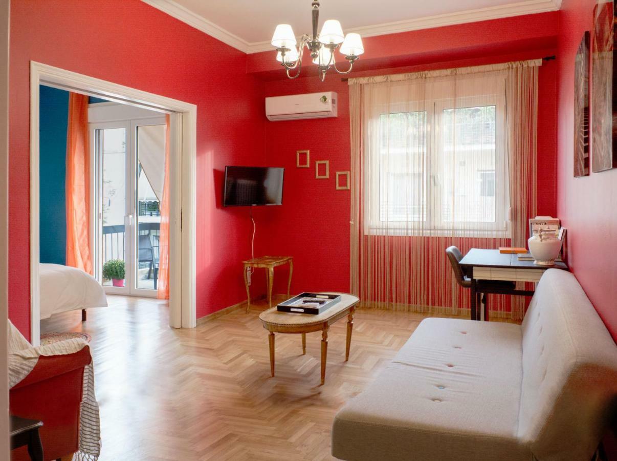 Casa de colores, next to the metro Atene Esterno foto