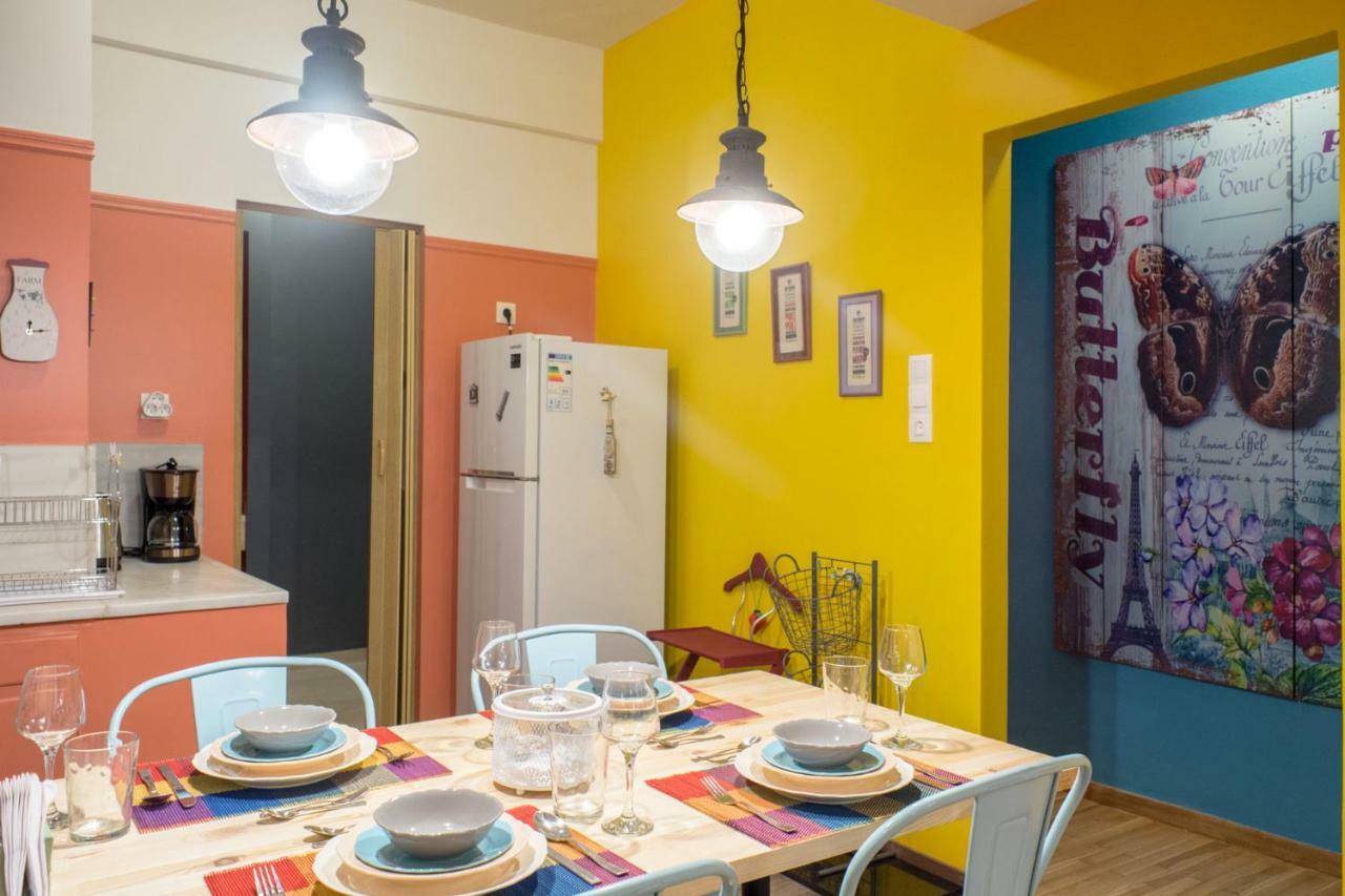 Casa de colores, next to the metro Atene Esterno foto